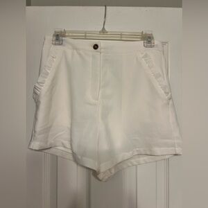 White dressy shorts! Size small!